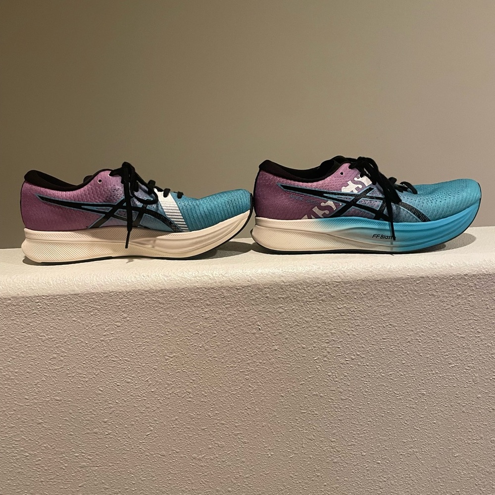 Asics Womens Magic Speed 2 Workout Shoe Size 9.5